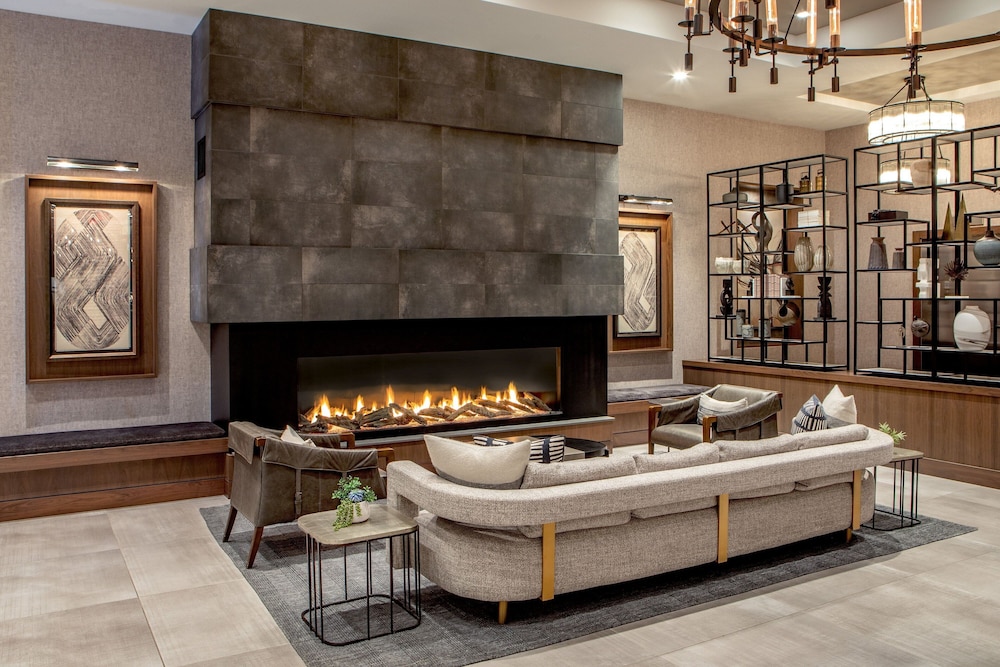 The Artisan at Tuscan Village, Salem, a Tribute Portfolio Hotel 3/50