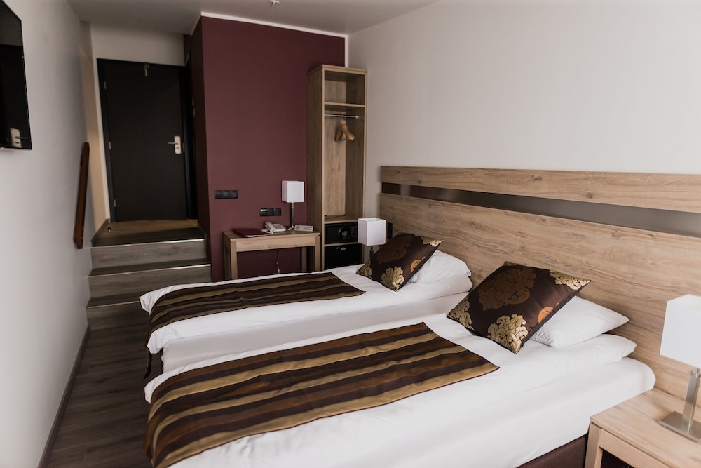 Hotel Duus 12/50