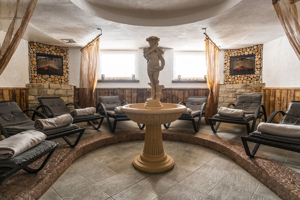 BEAUTY & SPORTHOTEL TIROLERHOF 37/50