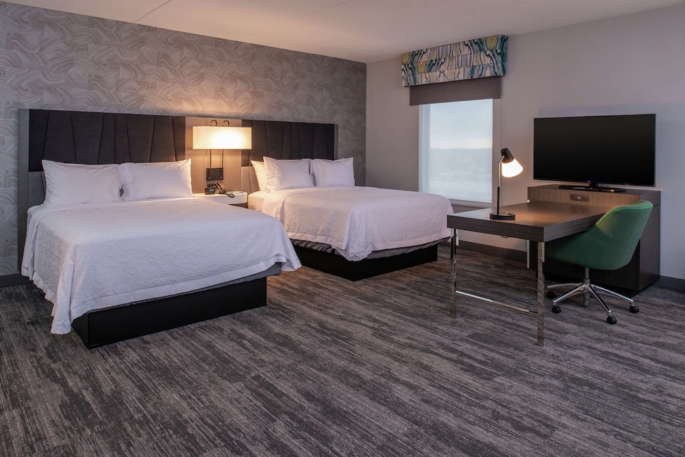 Hampton Inn And Suites Winston Salem Downtown 15/53