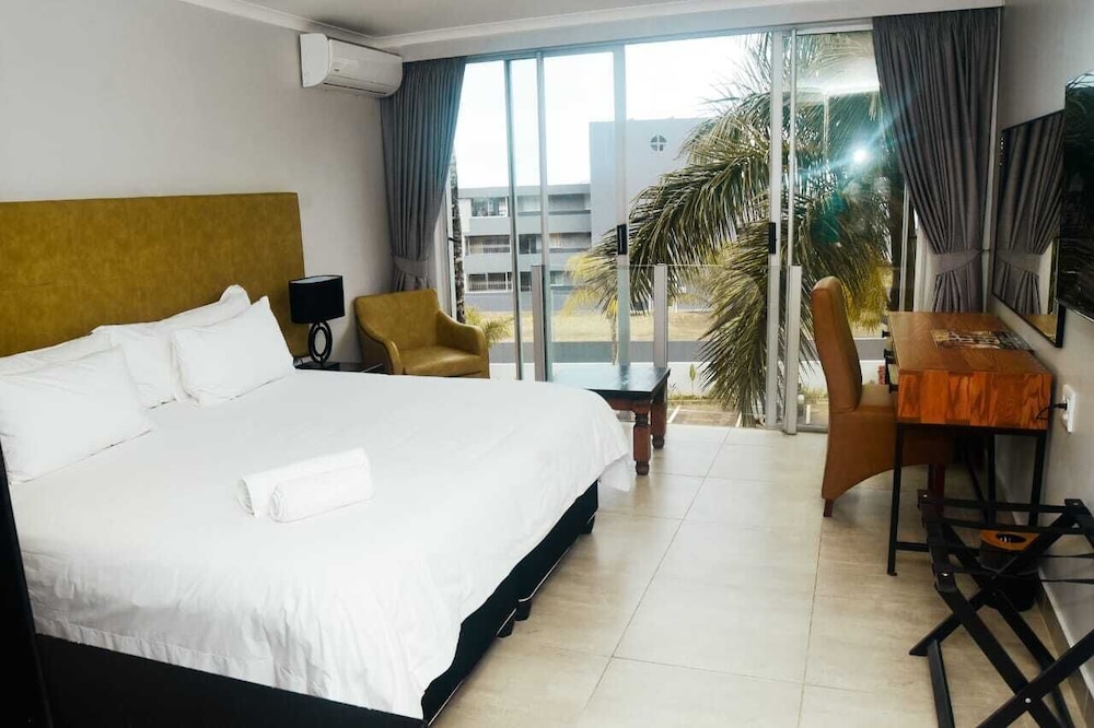 Bon Hotel Margate 7/50
