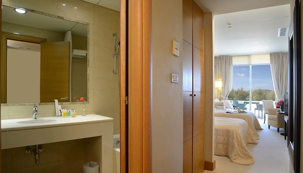 Plaza Resort Hotel 22/74