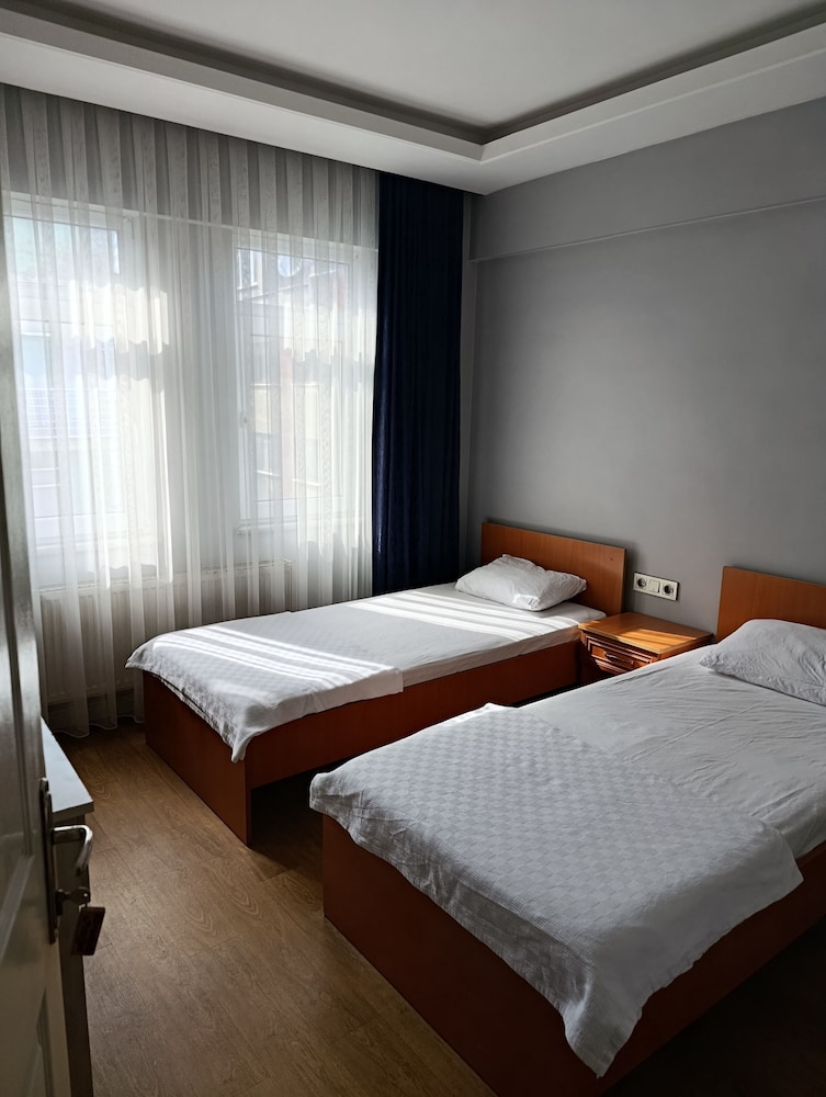 Karadeniz Pension 7/48