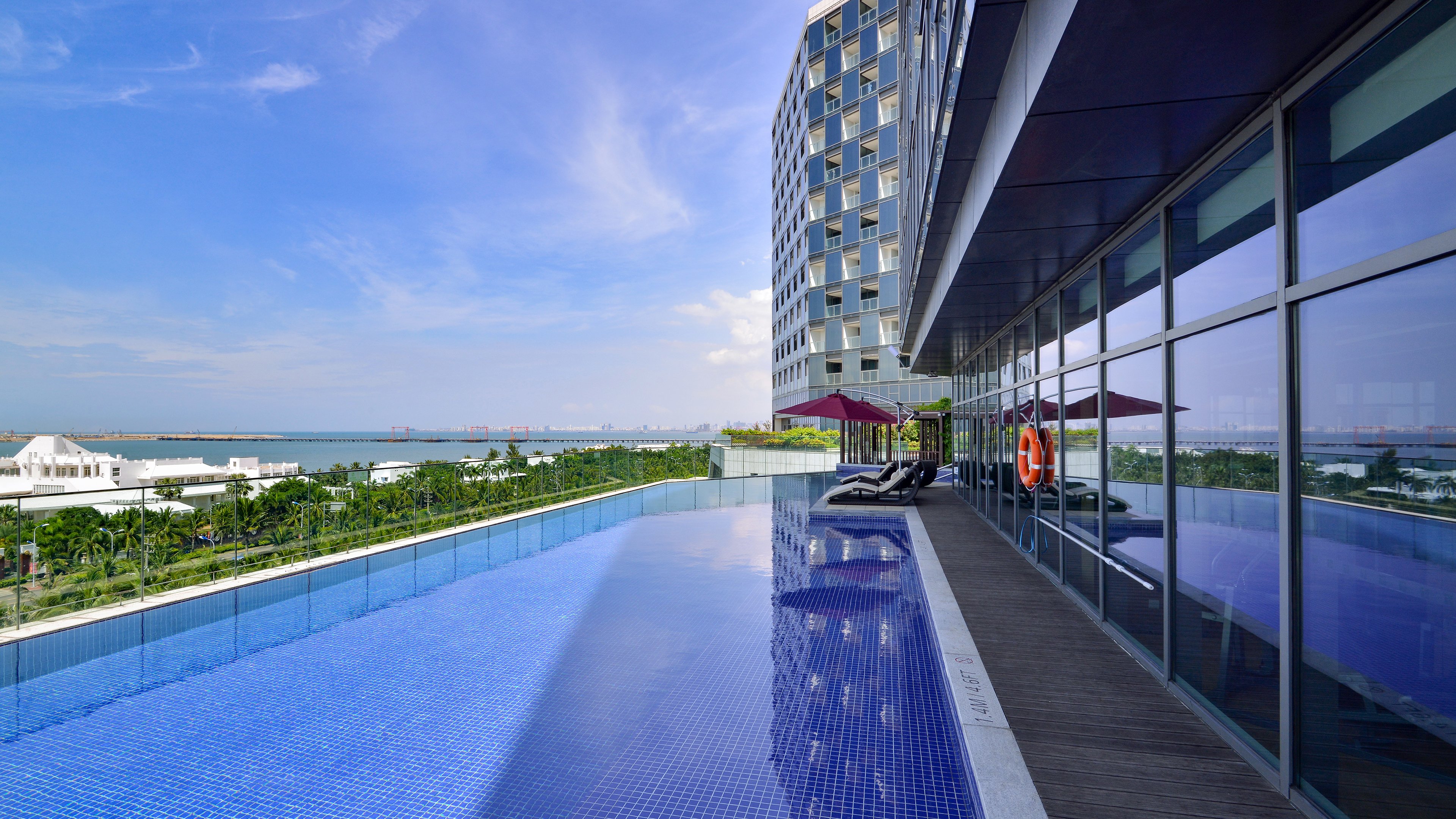 Holiday Inn Haikou West Coast 5/50