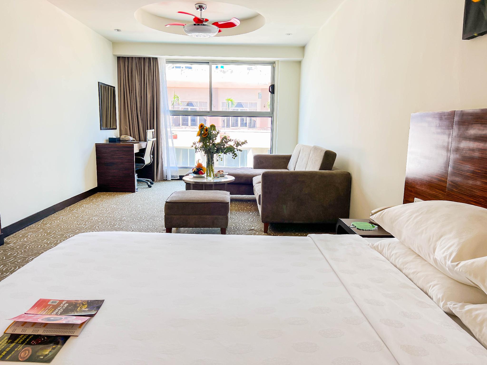 3 Bedrooms, Grand, Suite