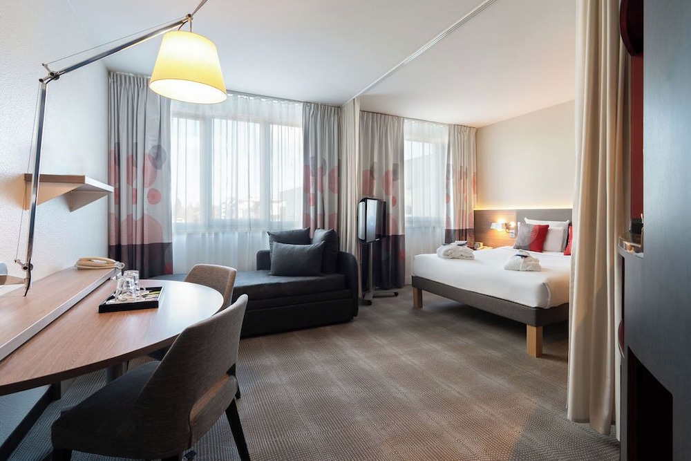 جناح تنفيذي بسرير مزدوج وسرير فردي، Novotel Suites Geneve Aeroport 8/10