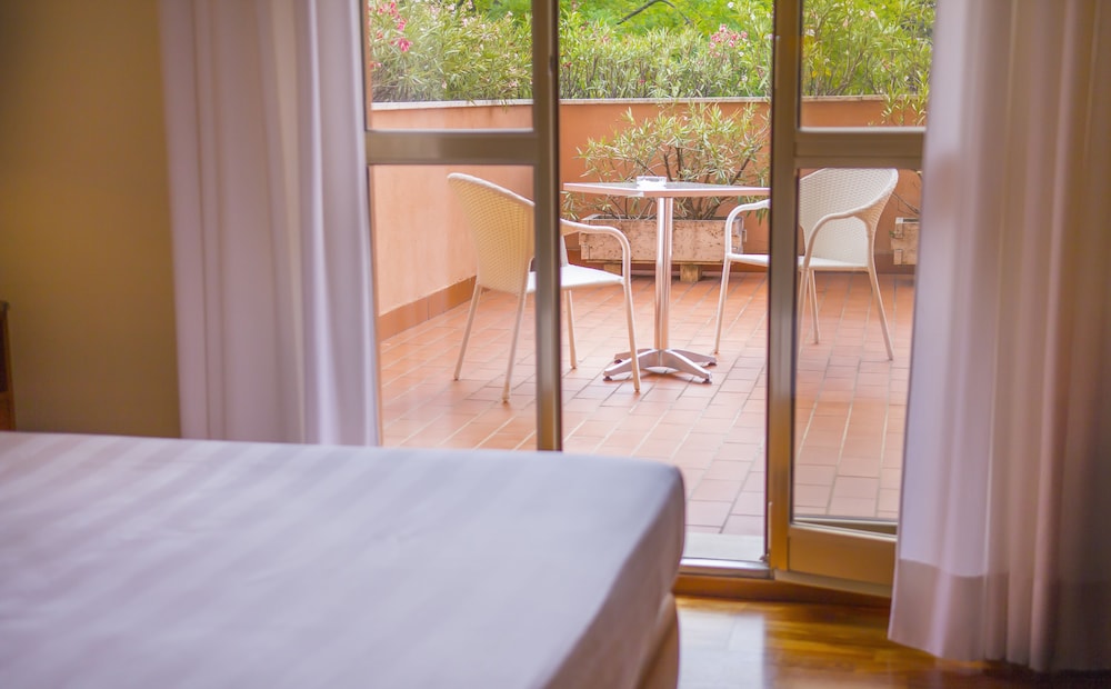 Hotel Miramare 10/63