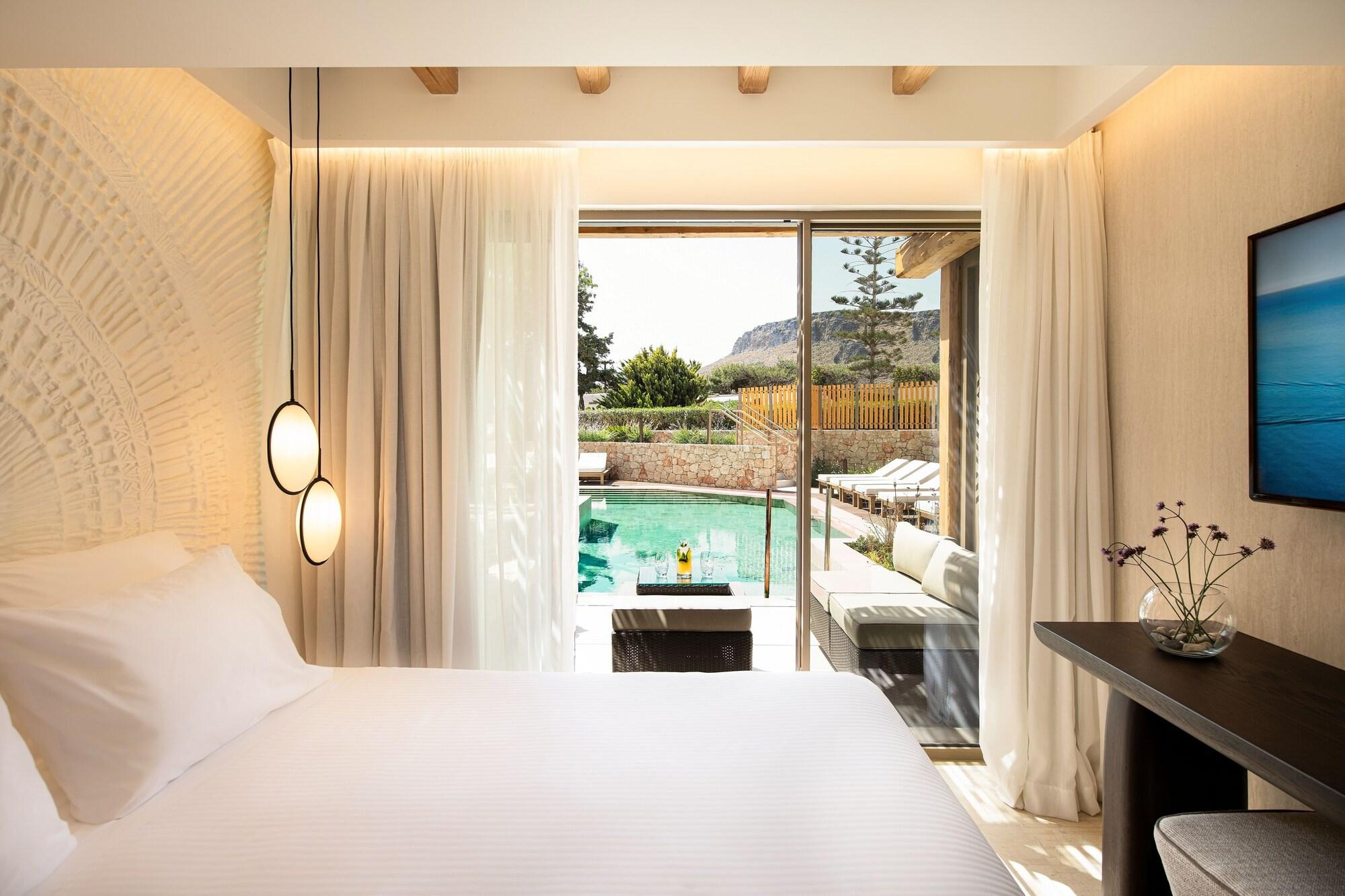 Family Suite, Superior, Shared Pool