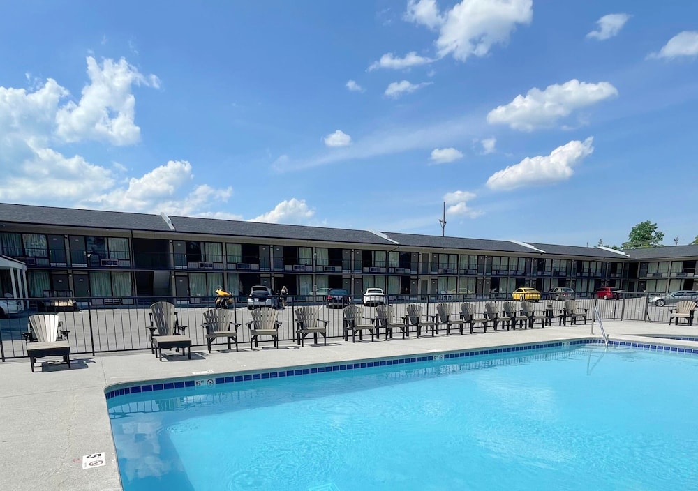 Travelodge by Wyndham Pigeon Forge Dollywood Lane 18/21