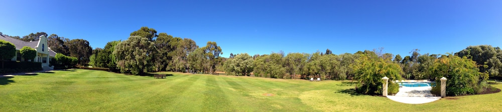 CAPE LODGE 39/50