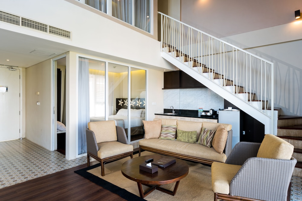 Amarta Hills Hotel And Resort 33/50