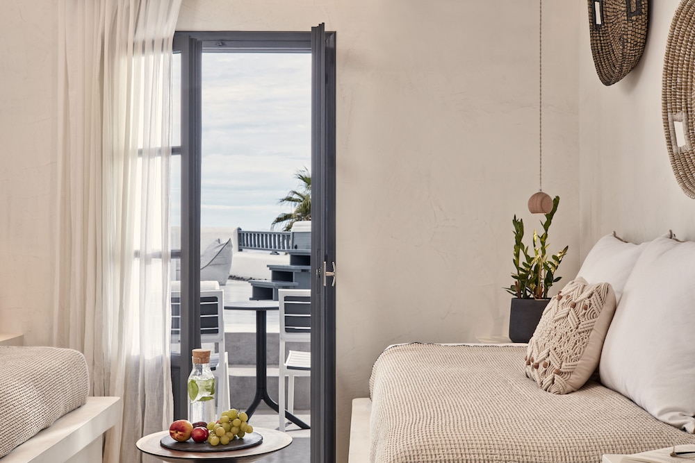 Parian Boutique Hotel 33/48