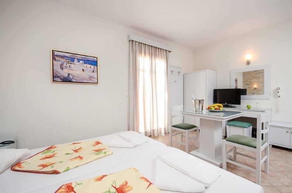 Plaka Hotel I 14/62