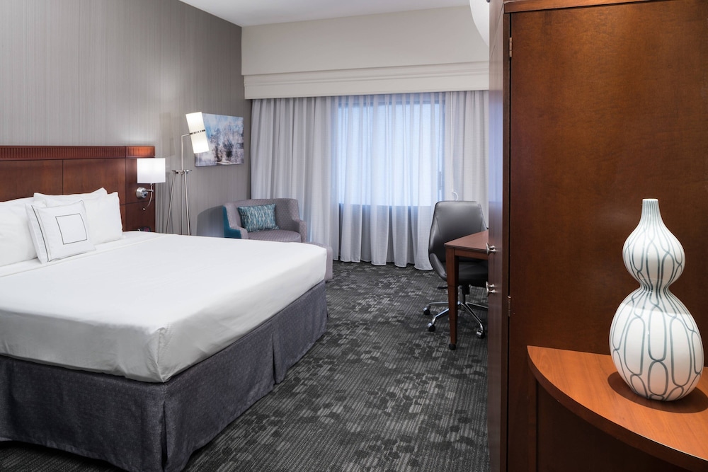 Courtyard by Marriott West Orange 10/52