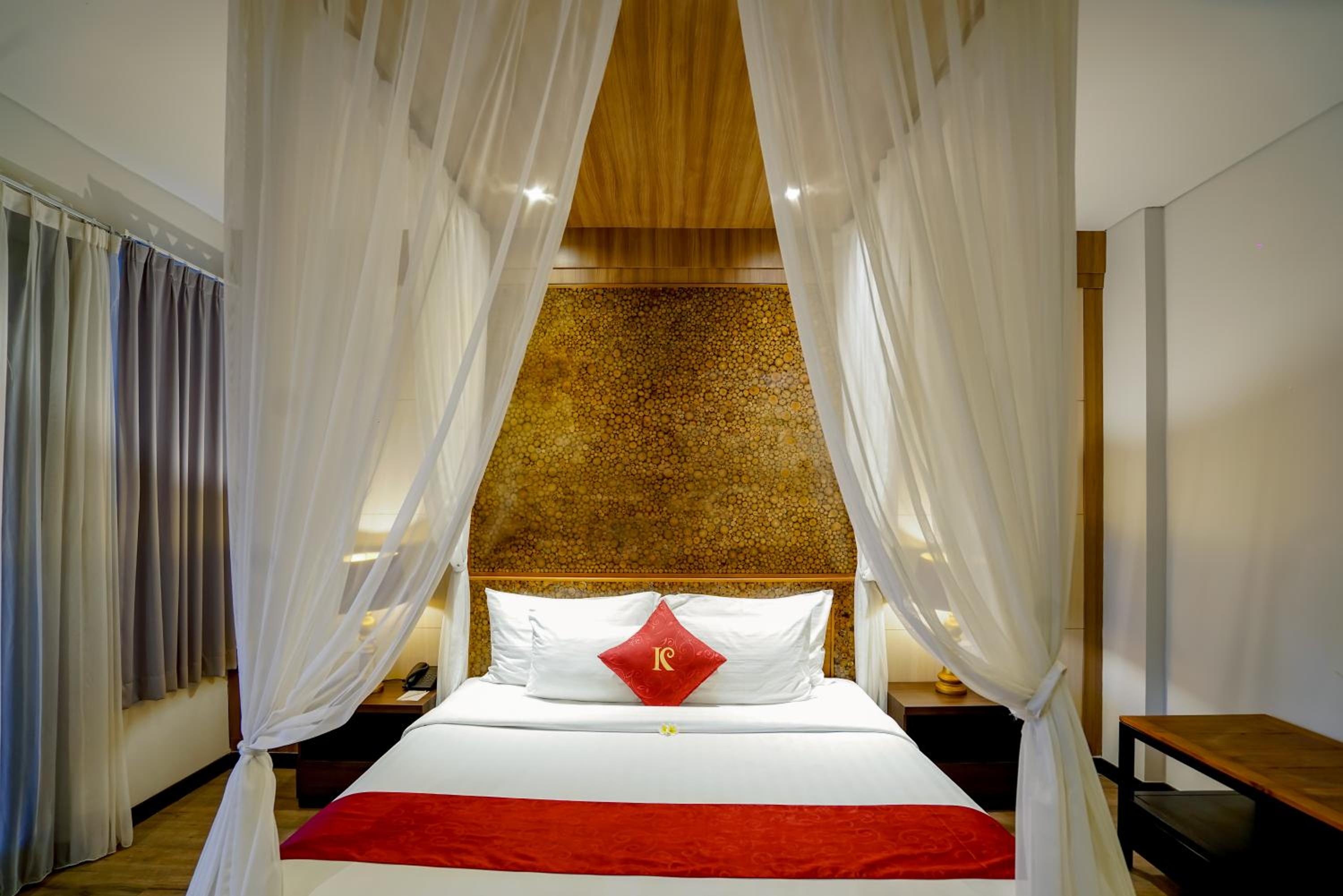 Kirana, Penthouse