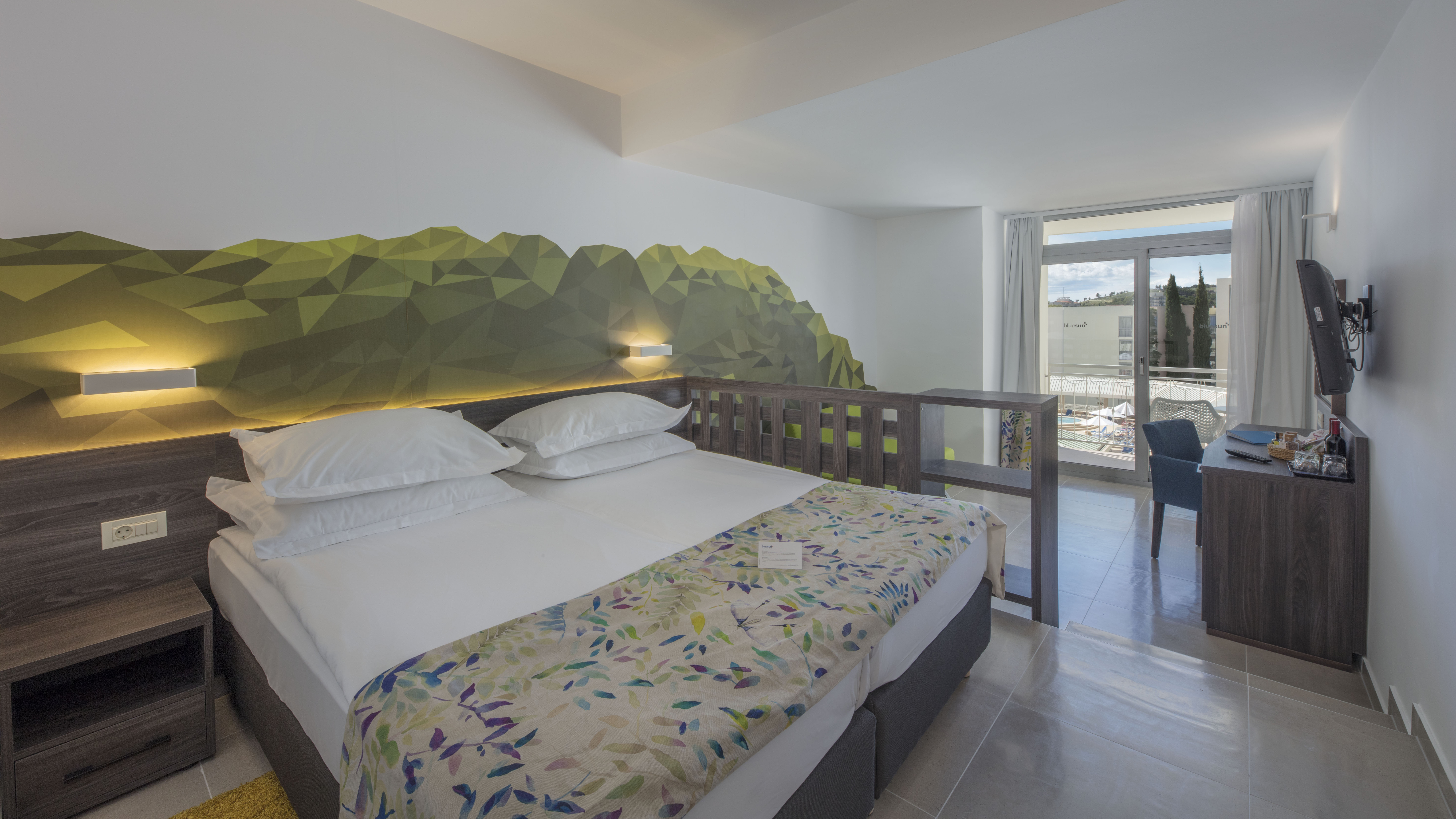 Superior, Double Bed, Sea Side, Balcony