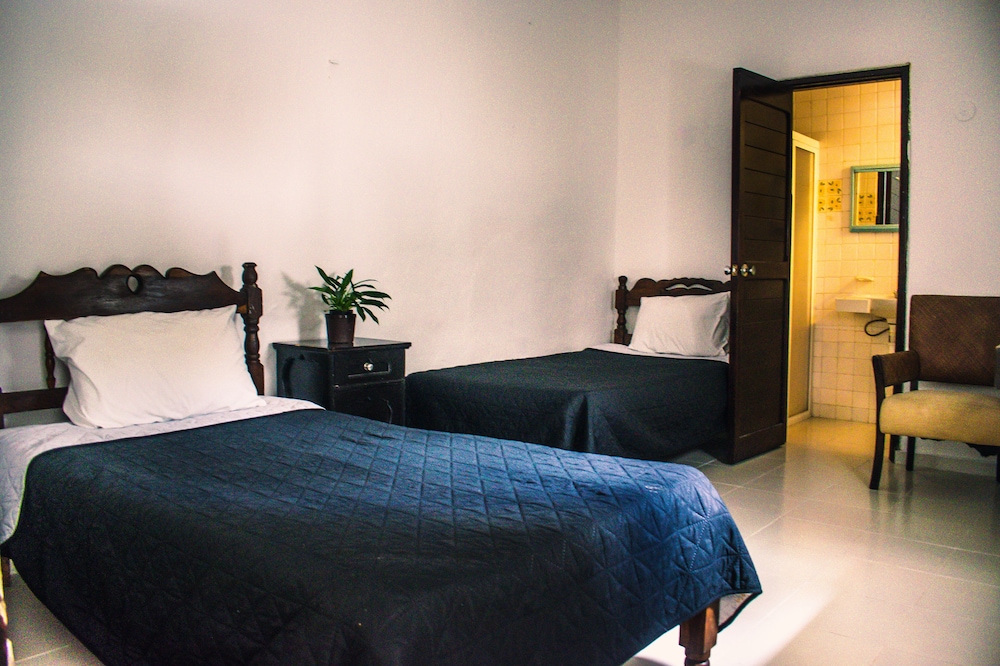 Standard, Twin Beds