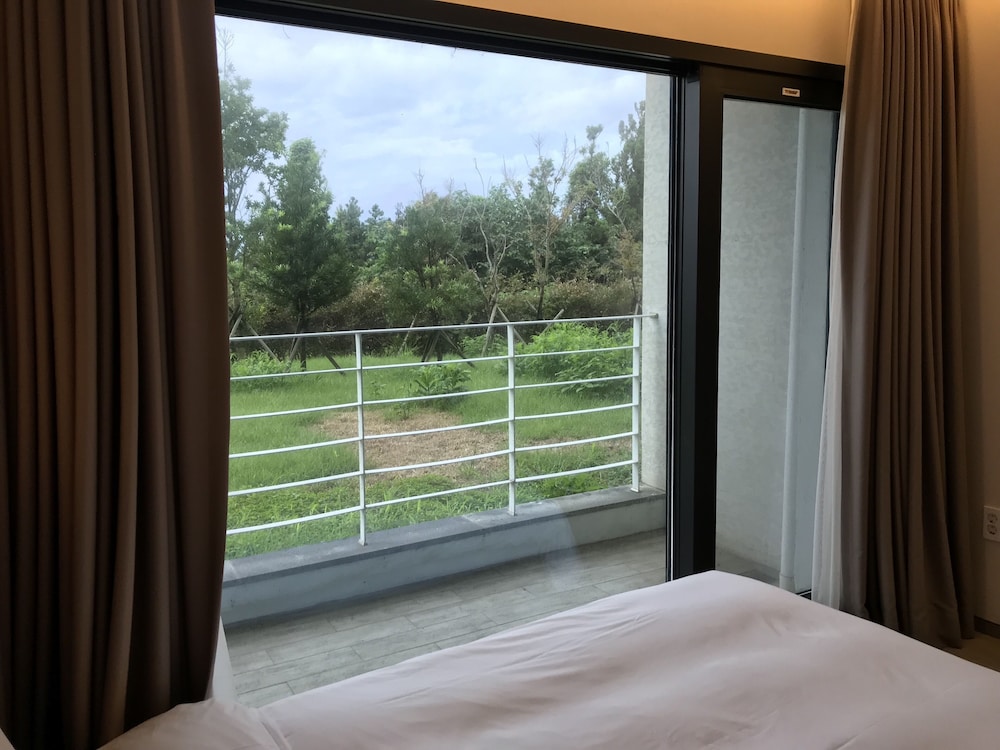 Grandmer Hotel Jeju 39/67