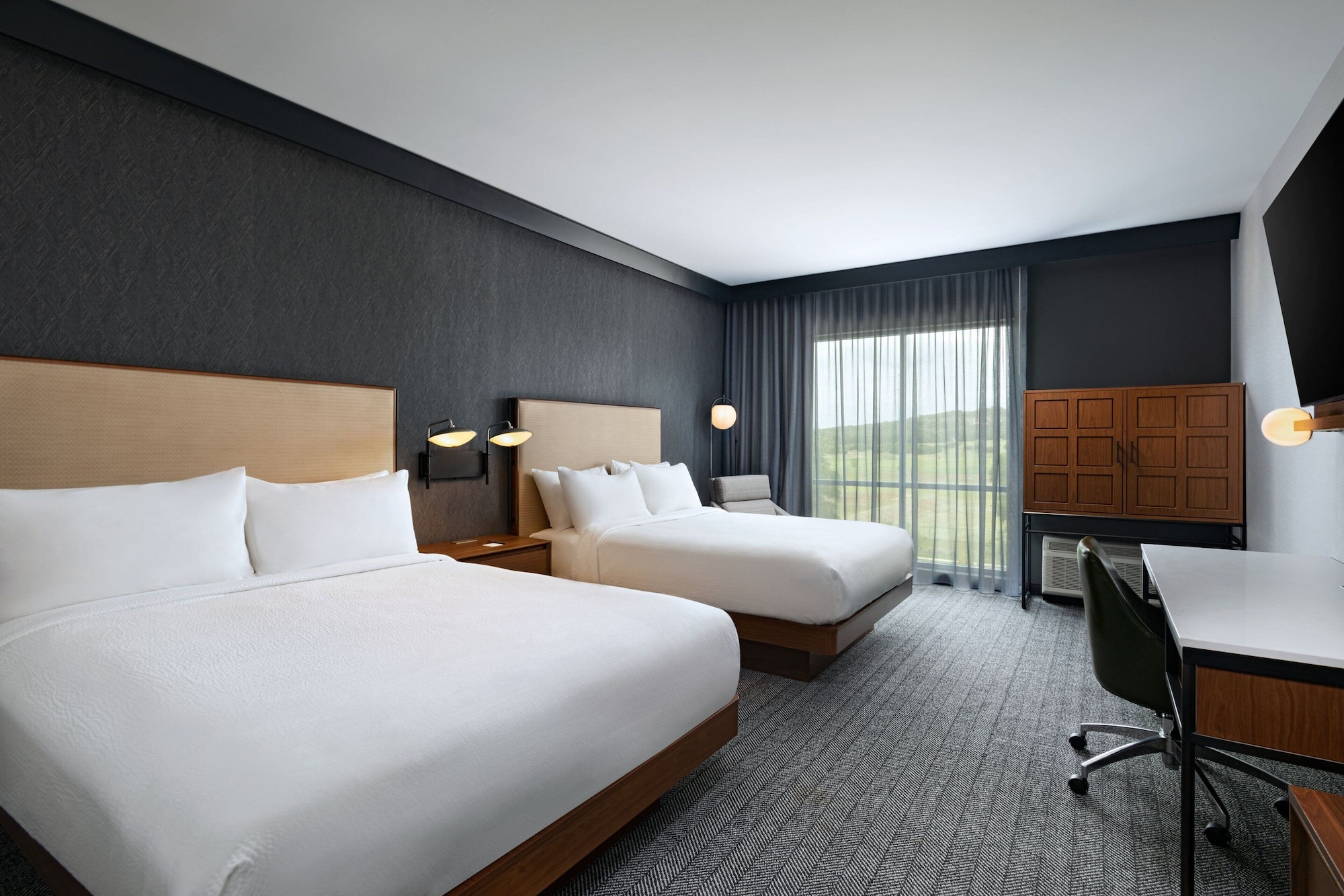 room, 2 queen beds