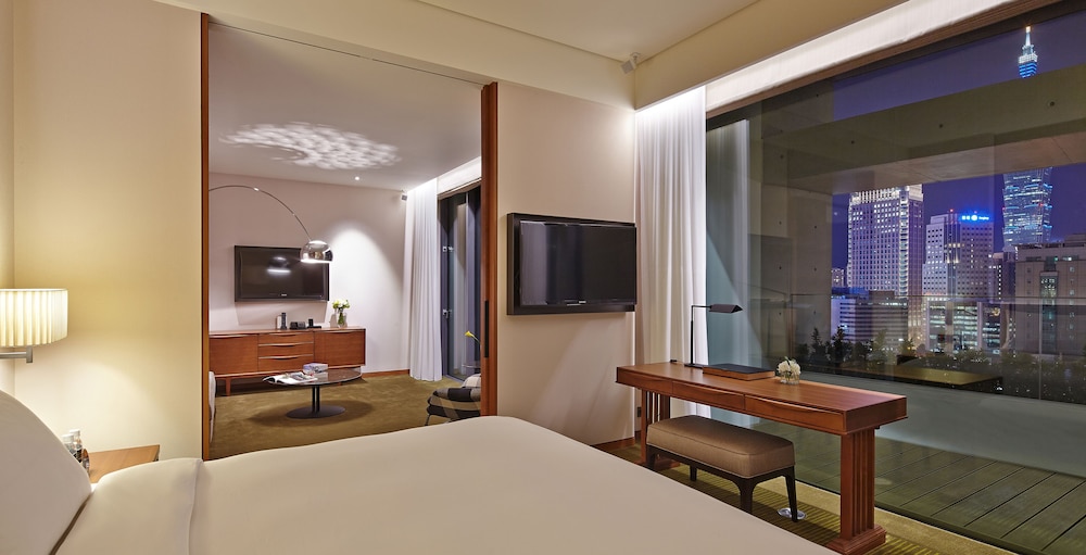 Eslite Hotel 24/66