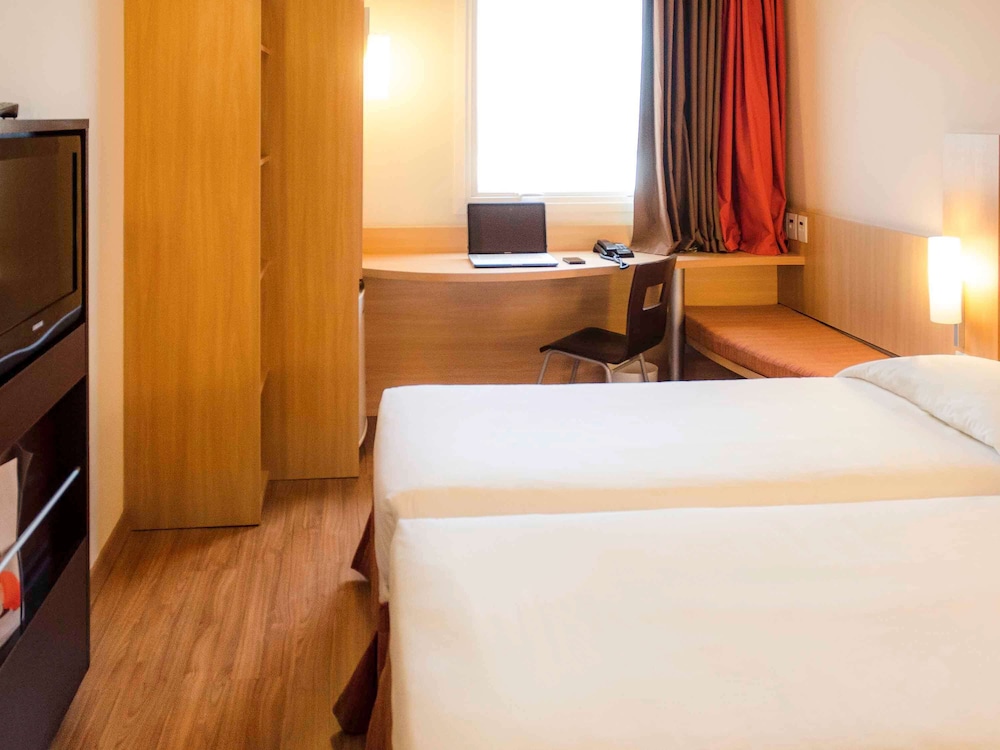 Ibis Petrolina 19/50