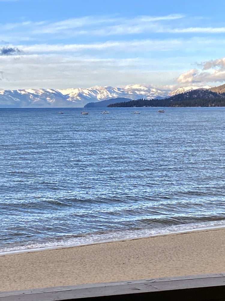 Tahoe Lakeshore Lodge & Spa 55/62