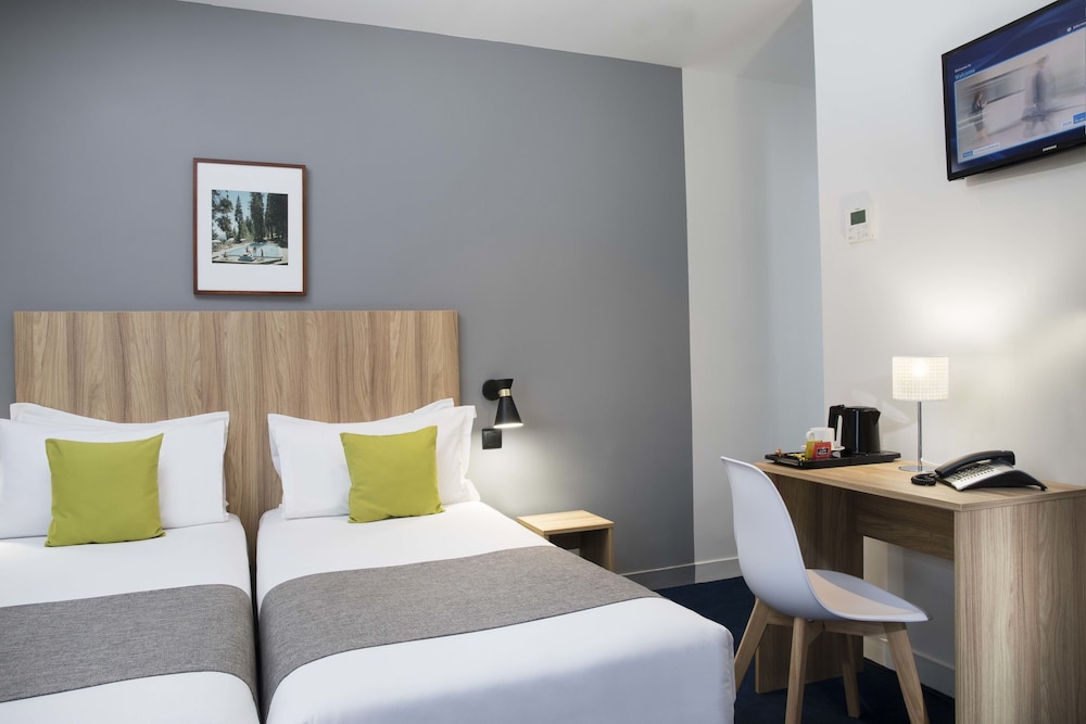 ROOM, TRIPLE