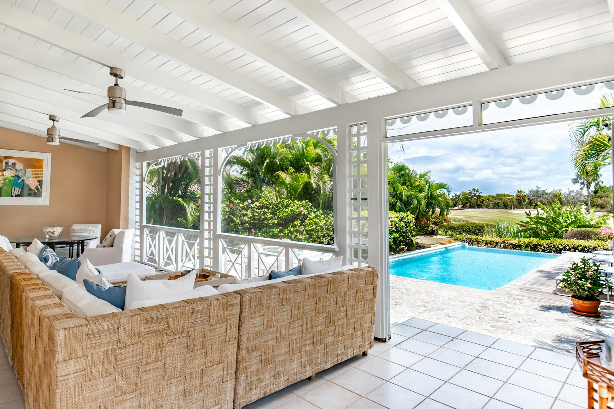 2 Bedrooms, Palm, Residence, with Pool
