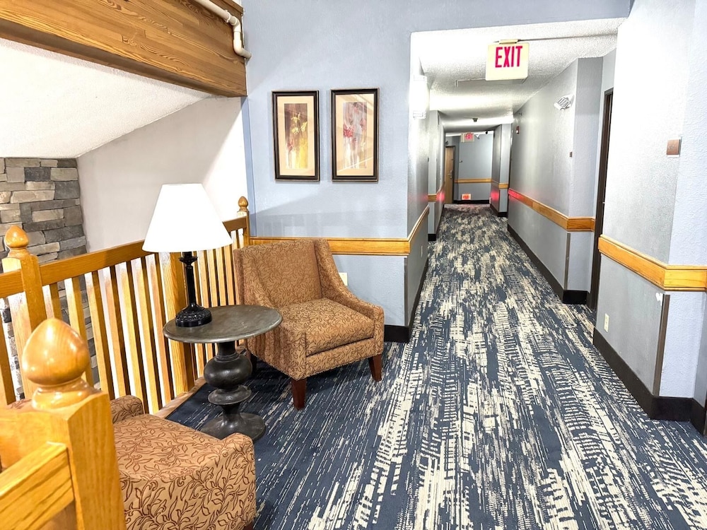 AmericInn by Wyndham Ames 30/49
