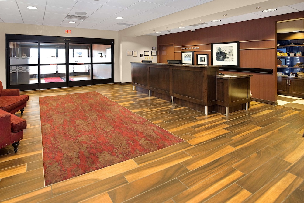 Lobby at Hampton Inn Butler, BUTLER - PA