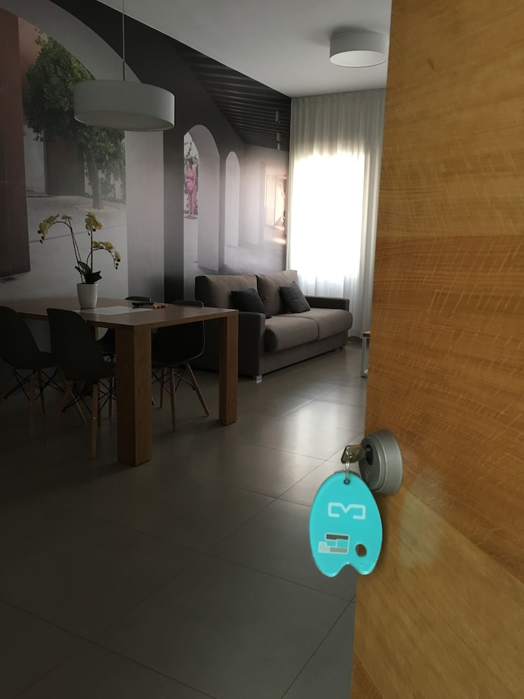 Suites Del Pintor Apartments 26/57