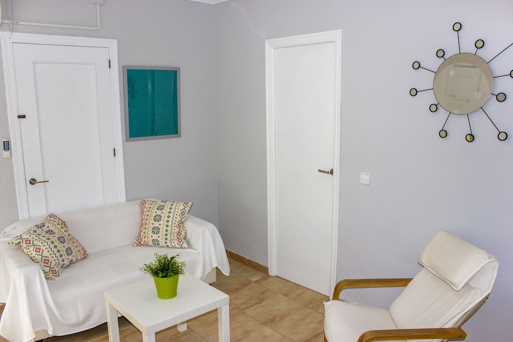 Hostal Alba 23/50