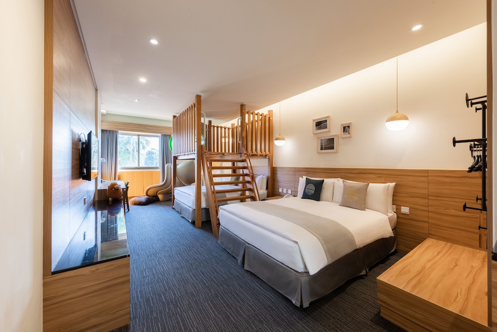 FAMILY SUITE