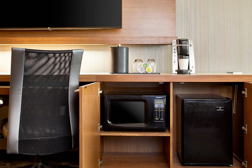 Courtyard by Marriott Baltimore Downtown/McHenry Row 22/55