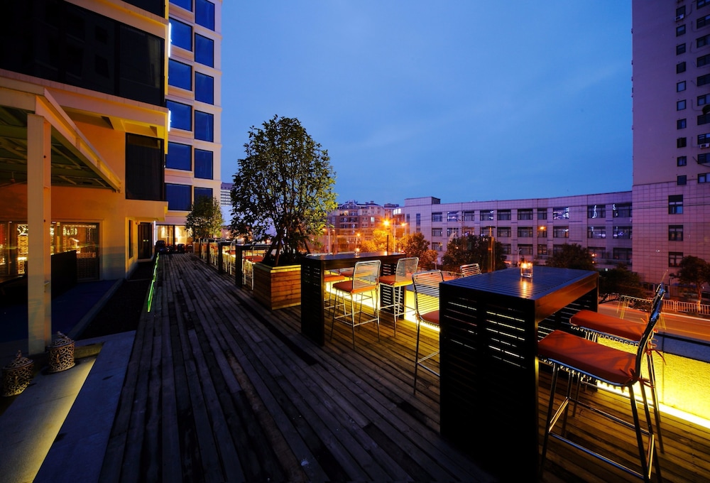 Dw Hotels 7/50