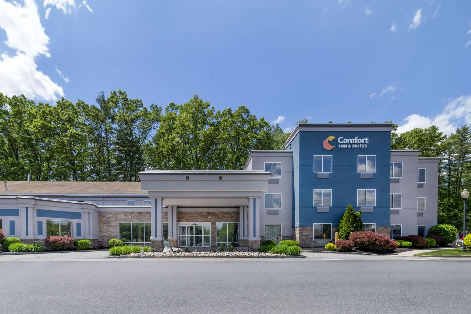 Comfort Inn & Suites Saratoga Springs 4/24