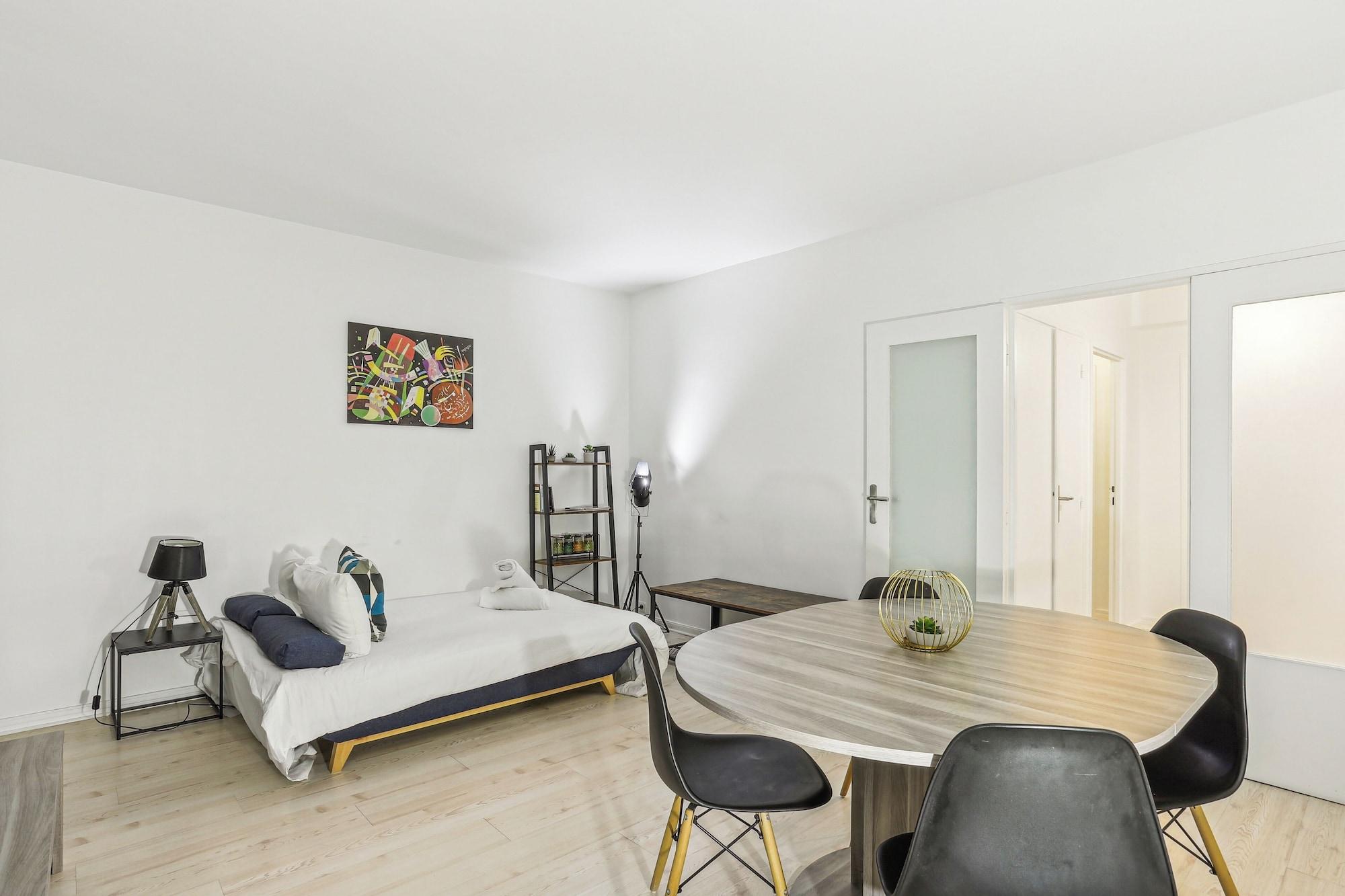 Luxury, Apartment, City Street View، RESIDENCE AURMAT 4/7