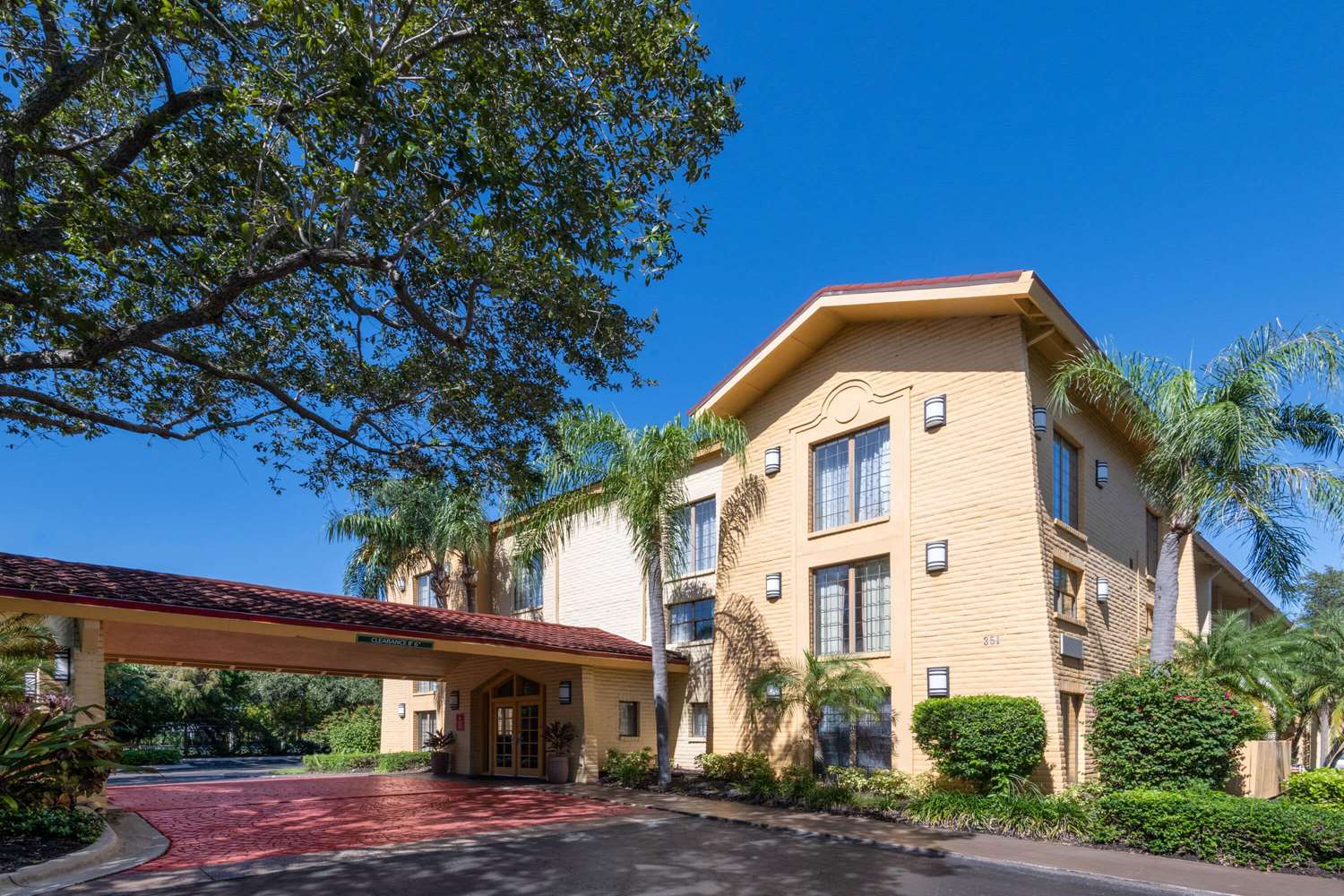La Quinta Inn by Wyndham Deerfield Beach I-95 at Hillsboro E 3/34
