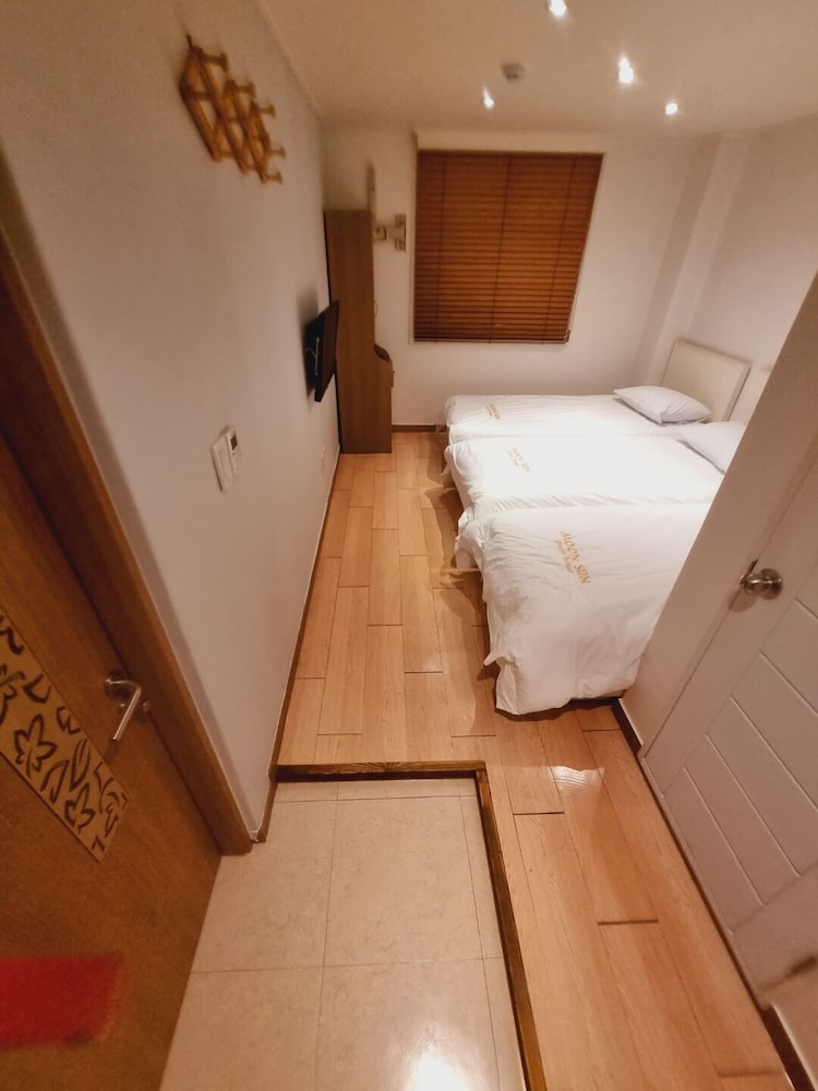 Moon Sun Guesthouse photo4