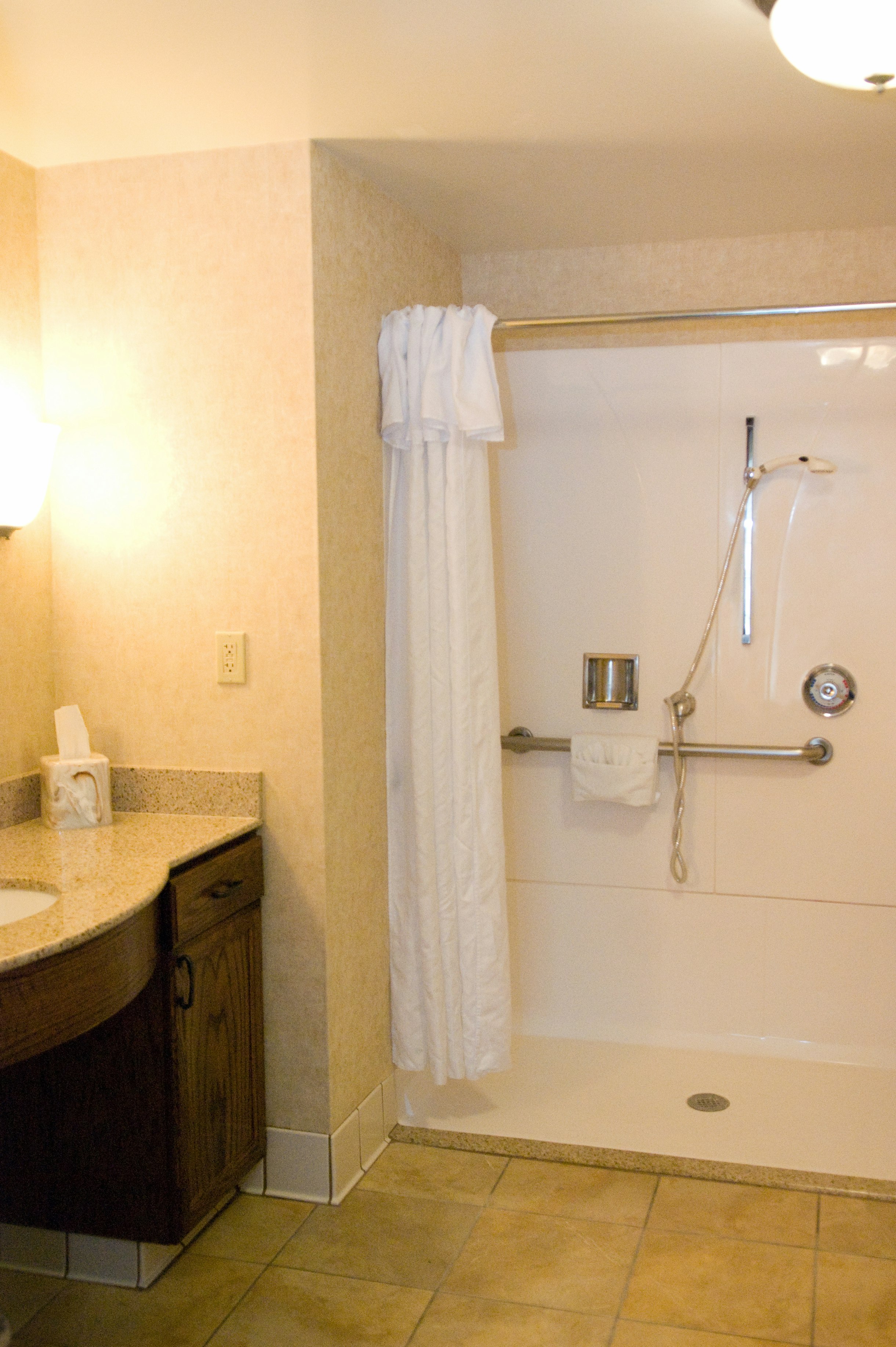 Homewood Suites By Hilton Bakersfield 68/70