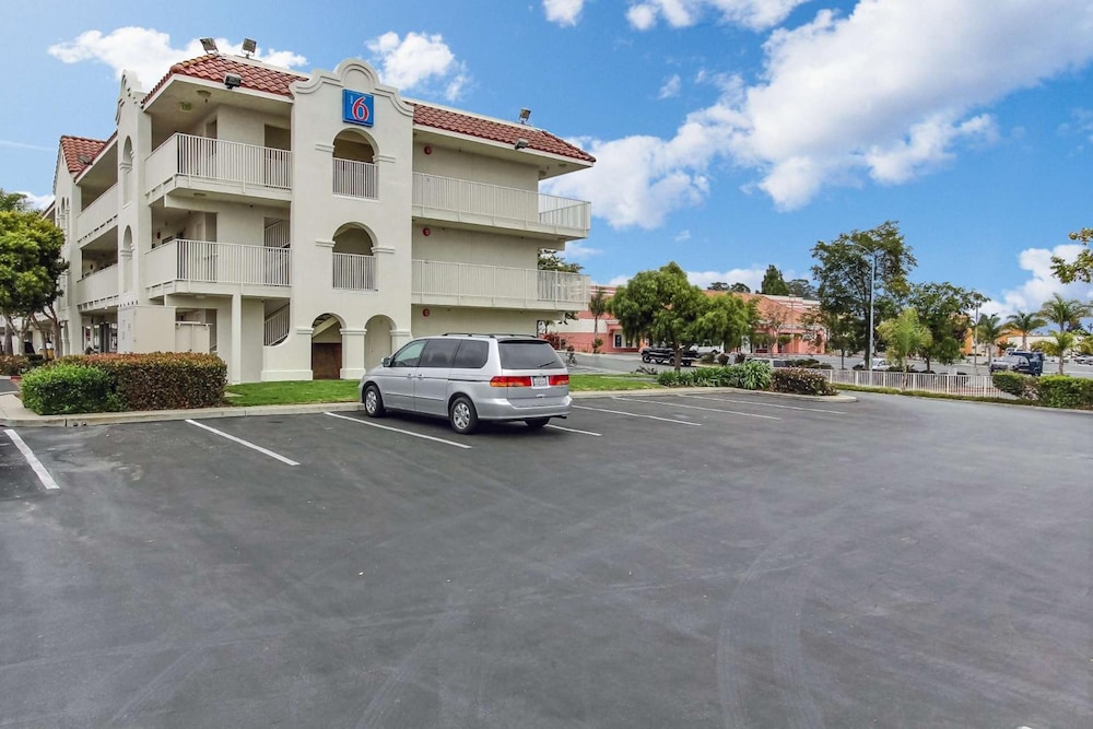Motel6 Watsonville, CA - Monterey Area 50/64