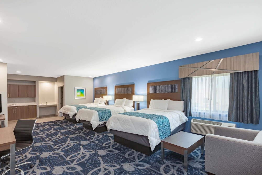 Baymont by Wyndham Houston Hobby Airport 18/33