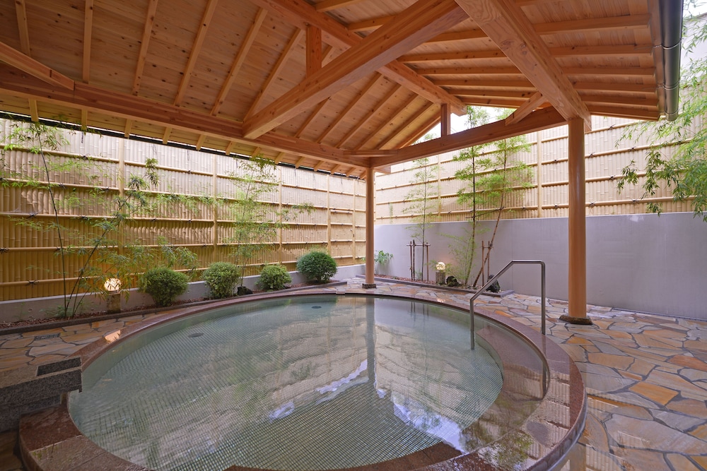 NIKKO STATION HOTEL CLASSIC 37/70