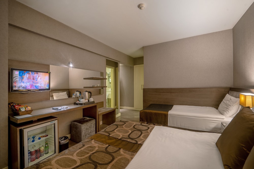 The New Hotel Zeybek 23/74