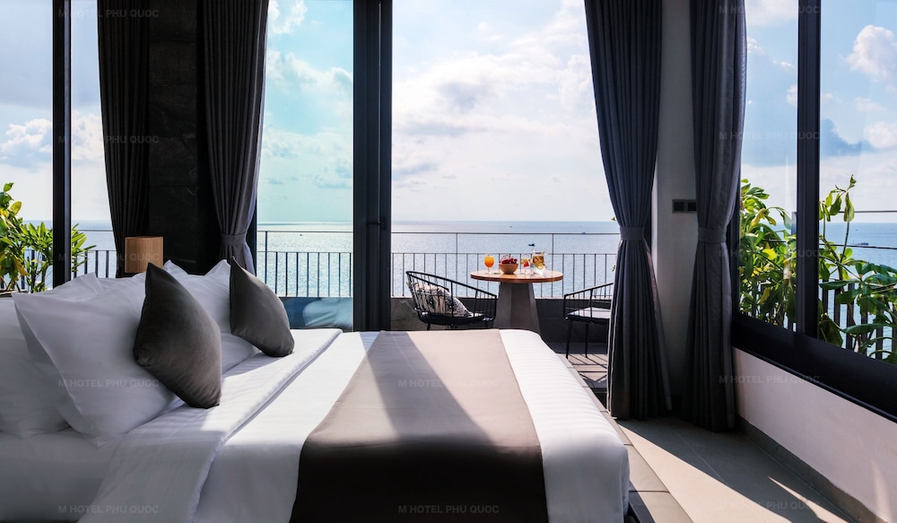 Roof Top, Suite, King Bed, Ocean View