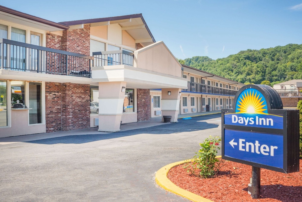 Days Inn by Wyndham Paintsville 1/22