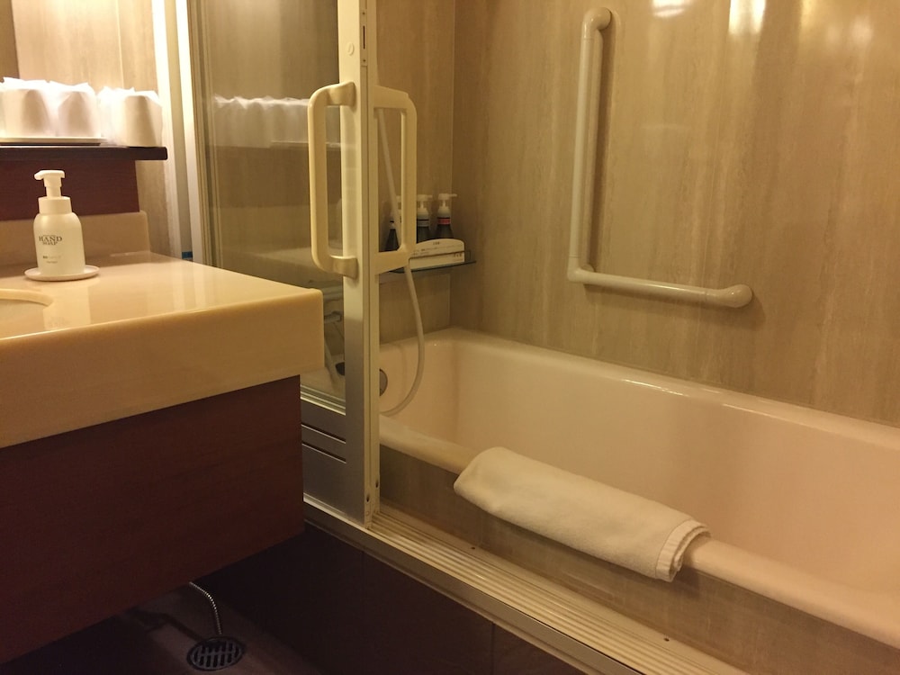 Japanese, Modern, King Bed, Outdoor Bath