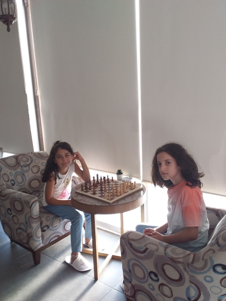 Udi Hotel 7/47