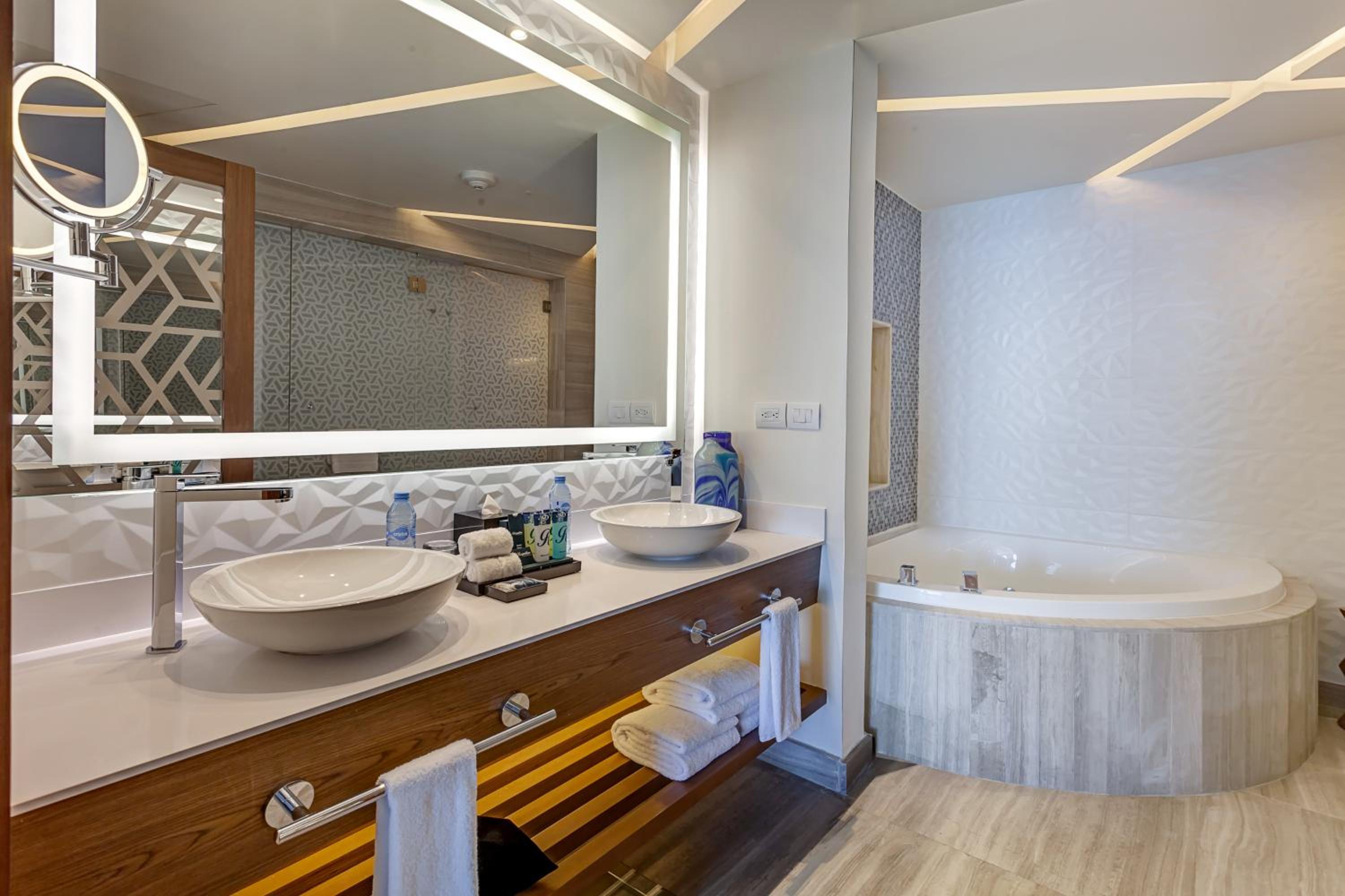 Royalton CHIC Cancun, An Autograph Collection (ex Royalton Cancun)