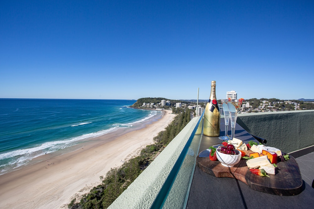 Burleigh Esplanade Apartments 63/73